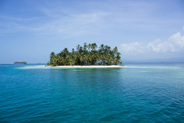 istock Isolated island on caribbean sea 638314574