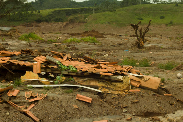 istock Environmental Disaster Ditail in Mariana - Brazil 638344164