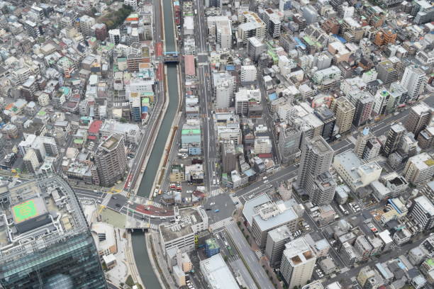 istock Streets and buildings from above 638350316