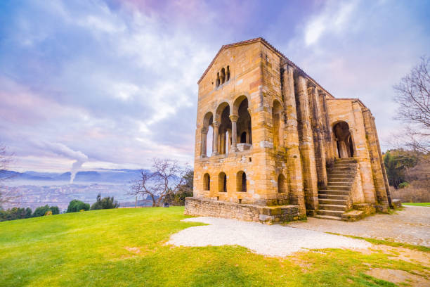 istock Santa Maria del Naranco 638355218