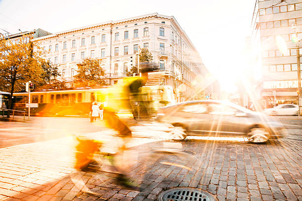 bicicleta em helsinque - bicycle sign symbol bicycle lane - fotografias e filmes do acervo