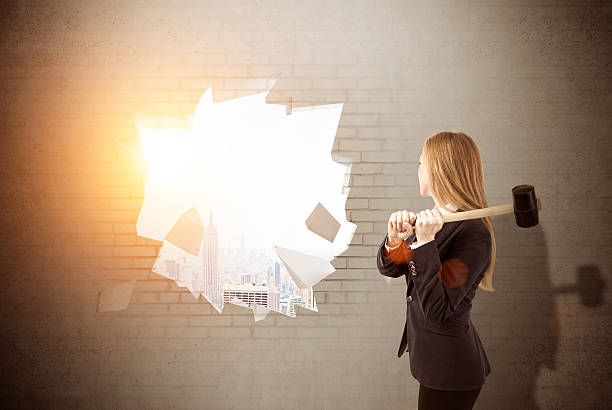 istock Woman crashed wall to see New York City 638381134