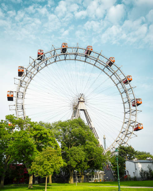 ferris wheel in prater - vienna, austria - prater park imagens e fotografias de stock