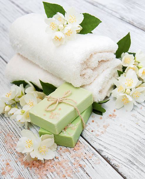 istock Spa concept with jasmine flowers 638447324