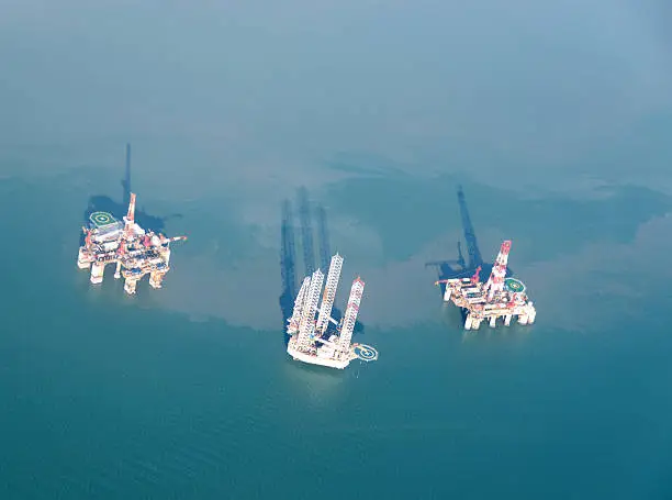 Photo of Oil rig