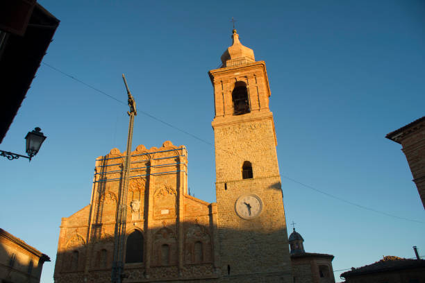 Church restoration works San Ginesio Recovery work after the earthquake of the collegiate church in San Ginesio MacerataRecovery work after the earthquake of the collegiate church in San Ginesio Macerata macerata italy stock pictures, royalty-free photos & images