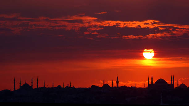 istock The silhouette of Istanbul 638460866