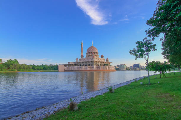 istock Putra Mosque at Putrajaya Malaysia 638485638
