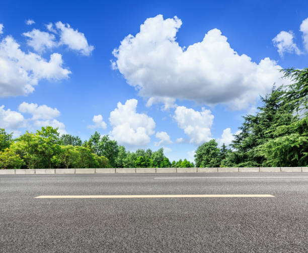 istock Beautiful rural asphalt road scenery 638489900