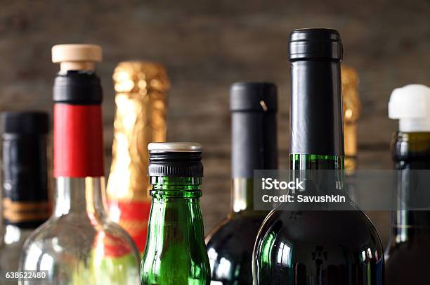 Glass Bottle Stockfoto en meer beelden van Alcohol - Alcohol, Fles, Wijn