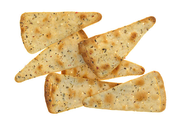 istock Seasoned pizza crust chips on a white background 638523066