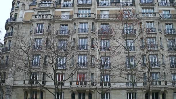 istock Luxury Parisian residential house 638526176