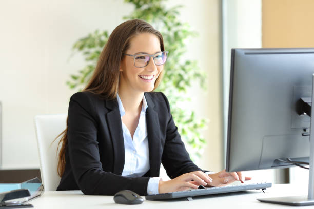 istock Businesswoman working wearing glasses 638527028
