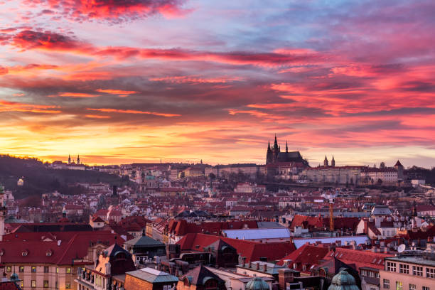 istock Old town square and Prague castle at dawn 638560218