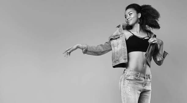 istock Glamor elegant black woman model in jeans and jacket 638561416
