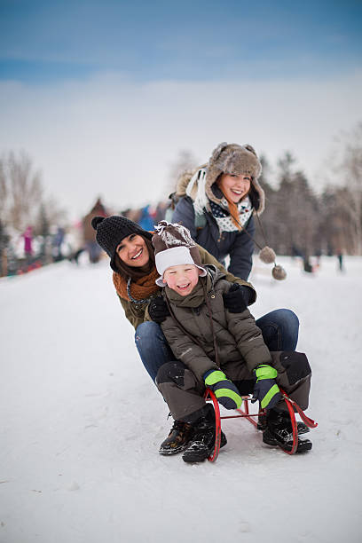 istock Family winter fun 638576174