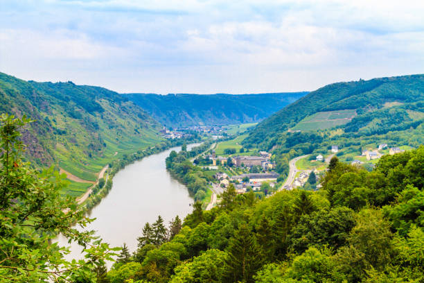 istock The view of the Mosel Valley 638593586