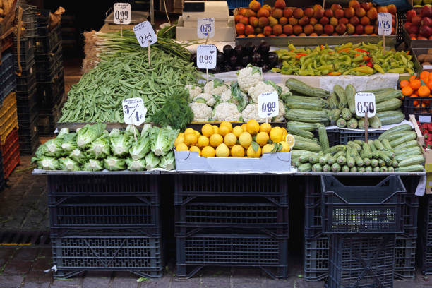 istock Farmers Market 638594530