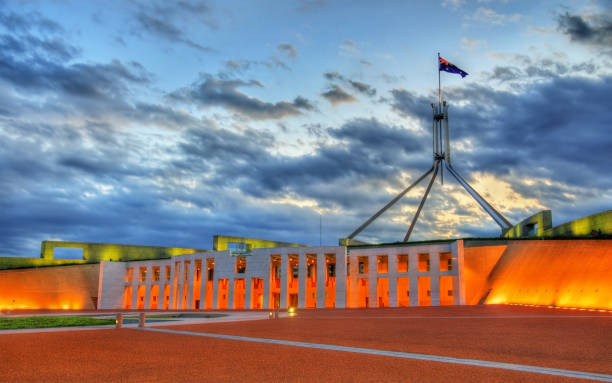 casa del parlamento en canberra, australia - canberra australian culture government australia fotografías e imágenes de stock