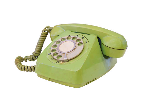 istock Green retro telephone isolated 638601912