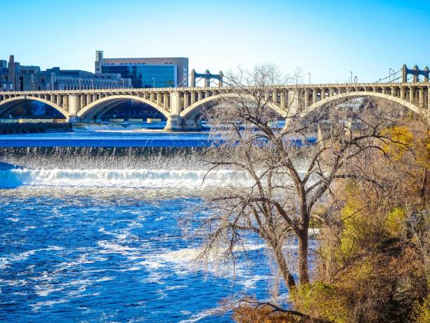 istock Mississippi River Bridge in Minneapolis Minnesota 638604298
