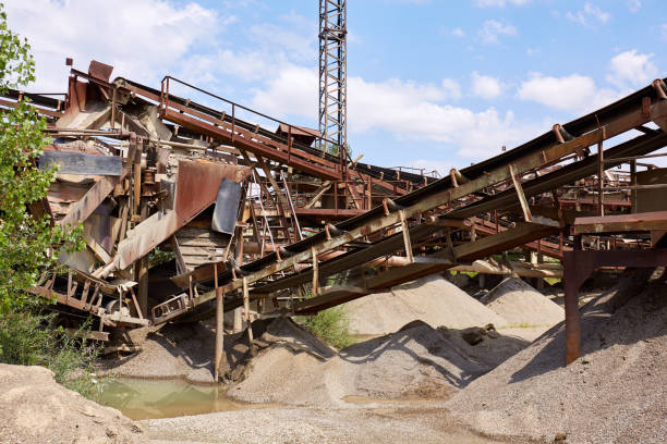 istock Old stone crushing plant. Gravel mill 638606140