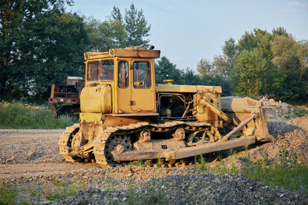 Heavy laborers in mining and road construction