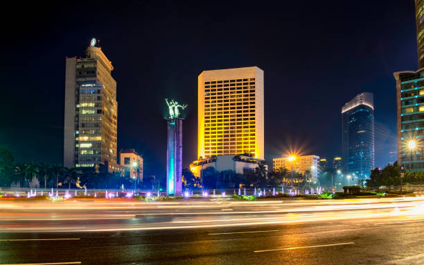 istock Selamat Datang monument in front of Jakarta's skyscrapers 638614146