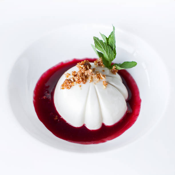 istock Fresh Panna Cotta on white plate 638615324