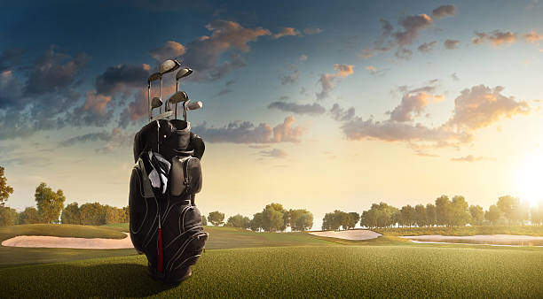 гольф: поле для гольфа - sand trap golf sand trap стоковые фото и изображения