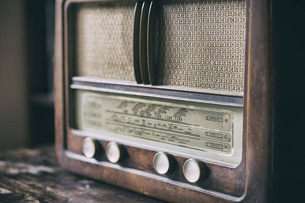 istock Wooden retro radio 638653864