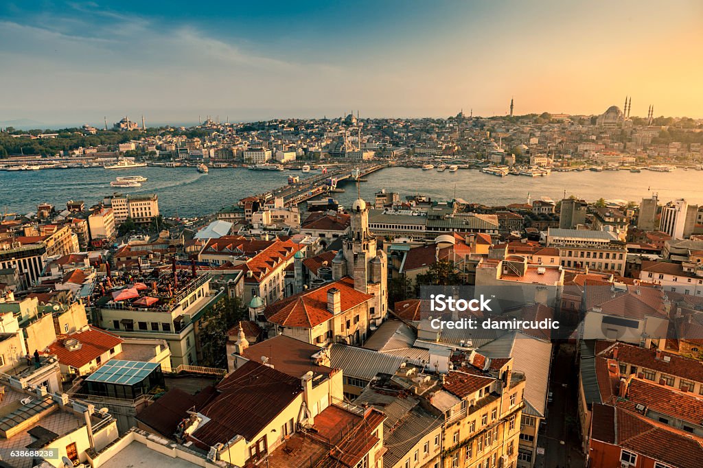 Мост Галата в Ст�амбуле, Турция - Стоковые фото Стамбул роялти-фри