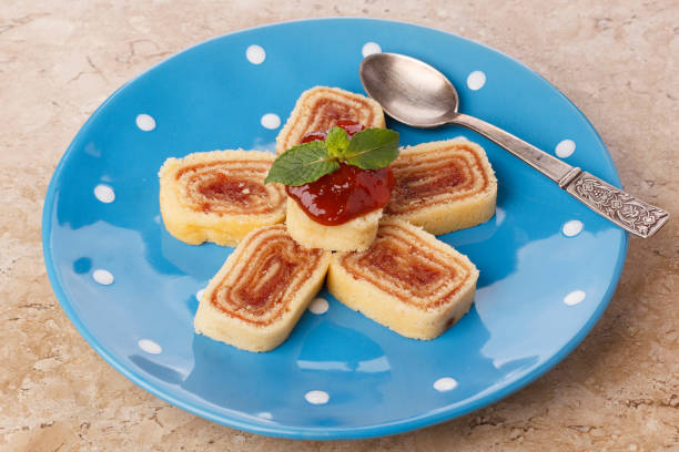 istock Bolo de rolo (swiss roll, roll cake) Brazilian dessert 638717724