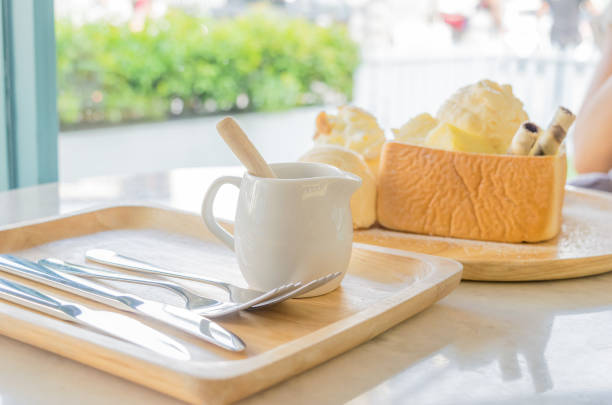 istock Honey Santos Bread and honey ice cream 638722230