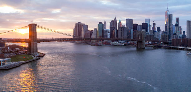 istock Brooklyn Bridge and Manhattan Skyline at Sunset 638725660