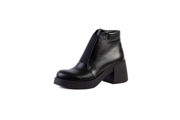 istock Spring shoes on a white background, online catalog 638733942