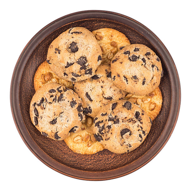istock Cookies with peanuts and chocolate in a brown plate. 638750478