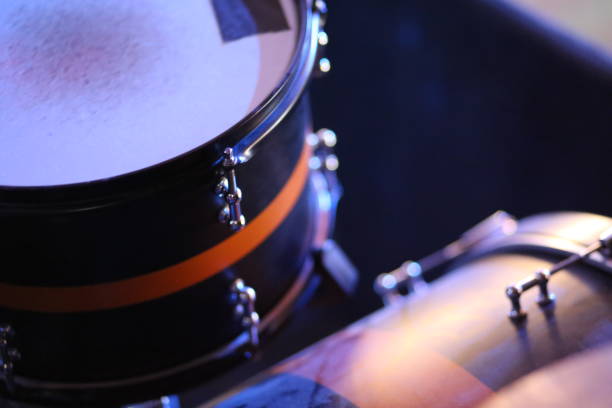 drums at a gig - rock gig stock-fotos und bilder