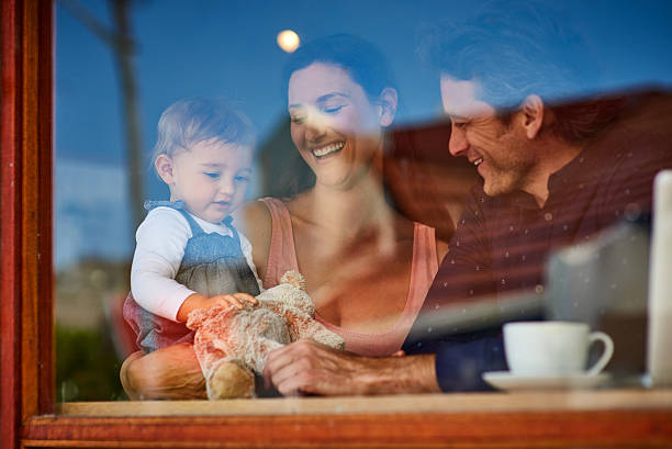 istock Family day at the cafe 638774094