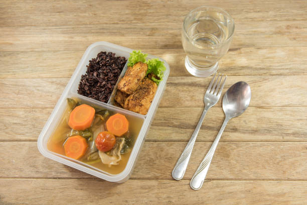 istock Hot and sour curry with tamarind sauce and mixed vegetables 638849540