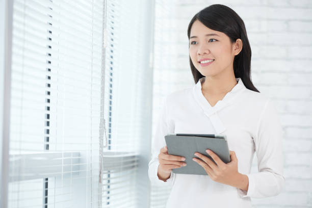 istock Young business woman 638851952