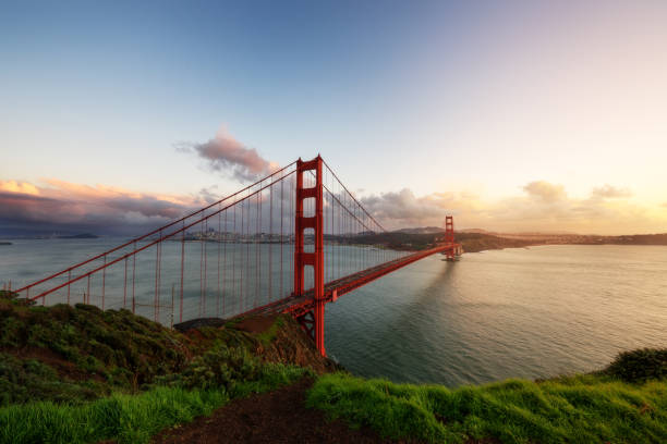 アメリカ合衆国 サンフランシスコのゴールデンゲートブリッジ - golden gate bridge bridge large san francisco county ストックフォトと画像