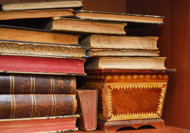 istock Vintage books and old jewelry box 638864716