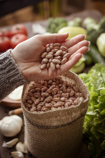 Dried pinto beans