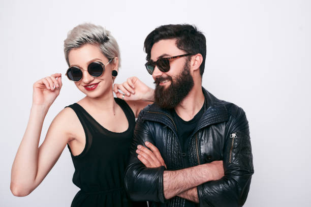 hipster young bearded man and trendy blond woman - cool glasses sunglasses fashion imagens e fotografias de stock