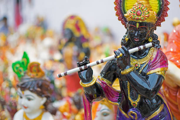 señor krishna, artículos de artesanía en exhibición, kolkata - tribal music fotografías e imágenes de stock