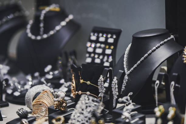 istock Jewelry in a shop, close up image 638917512
