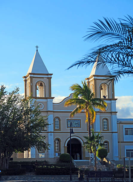 iglesia católica y misión- san josé del cabo al atardecer - town san jose del cabo mexico color image fotografías e imágenes de stock