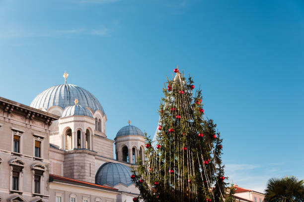 istock Stroll along the banks and squares of Trieste 638983554