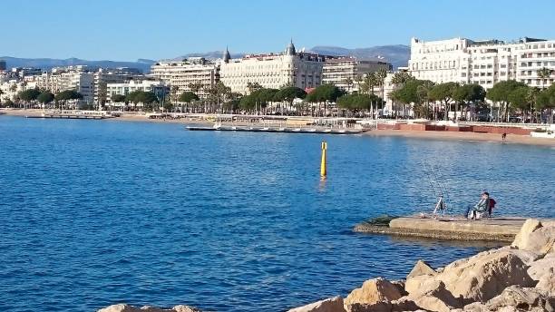 istock Bay of Cannes 638991634